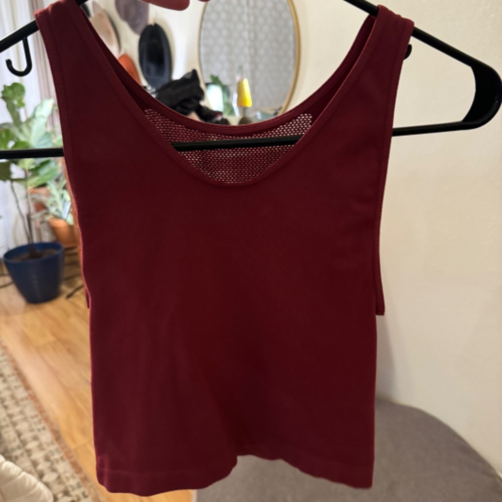 Red mesh v-cut crop top